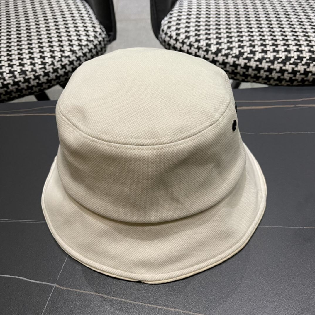 Christian Dior Caps